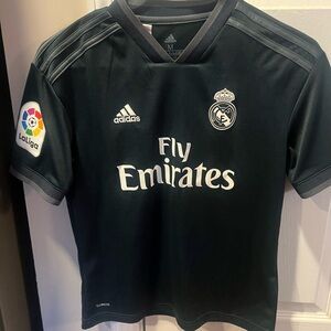 Adidas Fly Emirates jersey size medium- new without tags